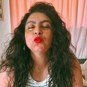 Meet your Posher, Christy